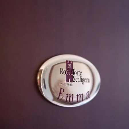 Residenza Roccaforte Scaligera לינה וארוחת בוקר 4*