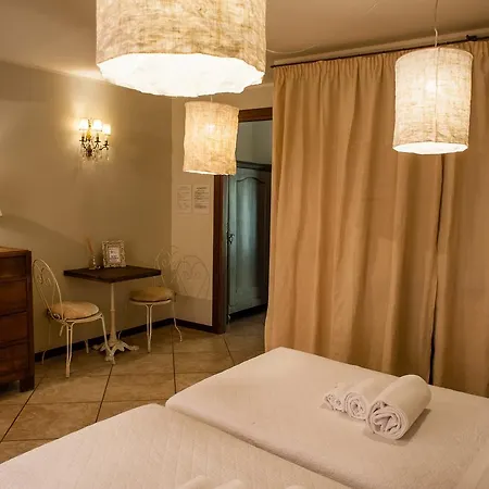 Residenza Roccaforte Scaligera לינה וארוחת בוקר