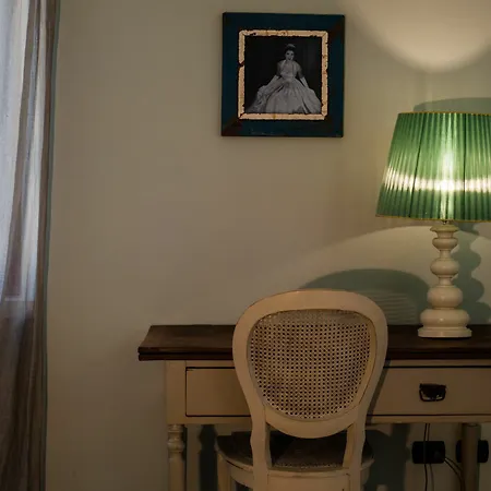 Residenza Roccaforte Scaligera לינה וארוחת בוקר 4*