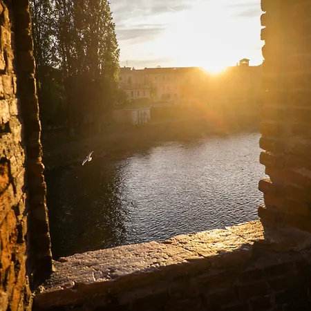 Residenza Roccaforte Scaligera 4* فيرونا