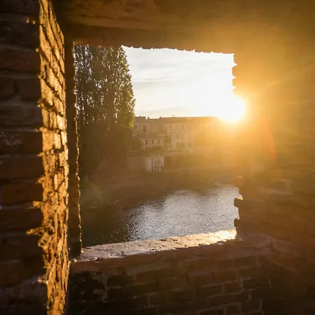 فندق مبيت وإفطار Residenza Roccaforte Scaligera 4*